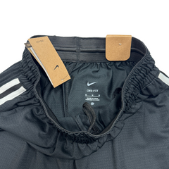 Pantaloncini Nike neri e bianchi 