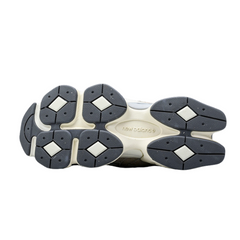 Zapatillas casuales New Balance 9060 color gris cuarzo