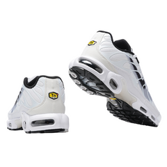 Scarpe casual Nike Air Max Plus TN con vernice spray